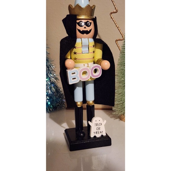 Halloween Christmas pastel black pumpkin nutcracker new with ghost BOO sign smal - Picture 5 of 11